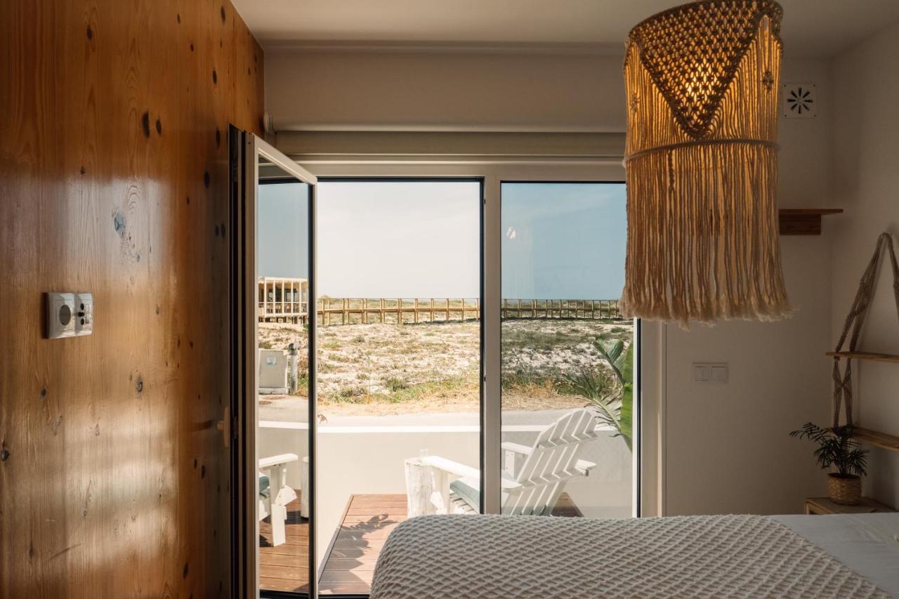 לינה וארוחת בוקר פיגואיירה דה פוז We Surf House מראה חיצוני תמונה